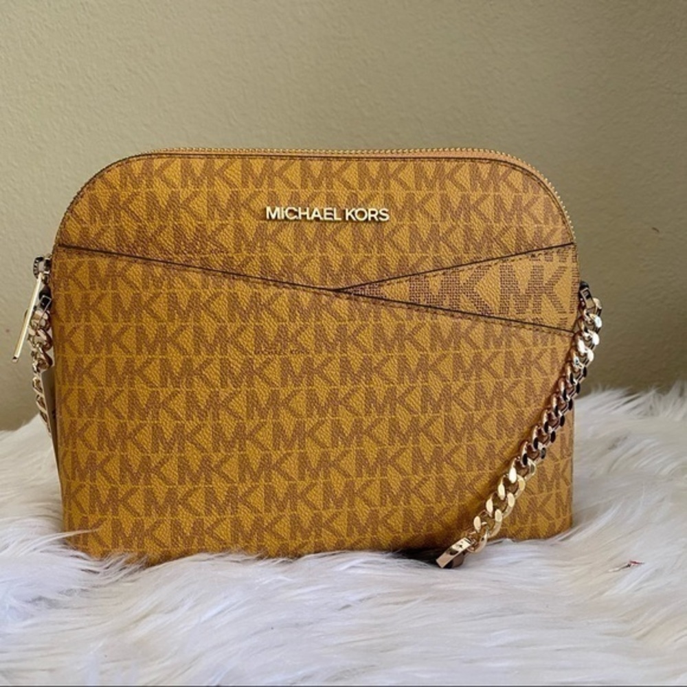 New Michael Kors Jet Set Travel Medium Logo Dome Crossbody Bag